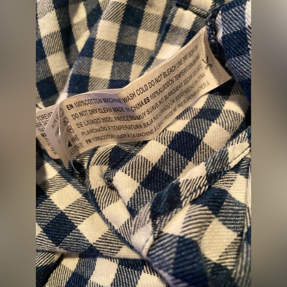 Forever21 100% Cotton Flannel Button-Down Shirt Navy Blue Checkered Plaid Medium - Picture 5 of 5